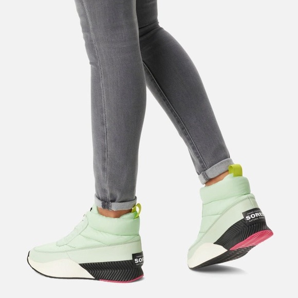 Sorel Out and About White Black Puffer Waterproof Zip Up Boots Booties - Picture 9 of 9